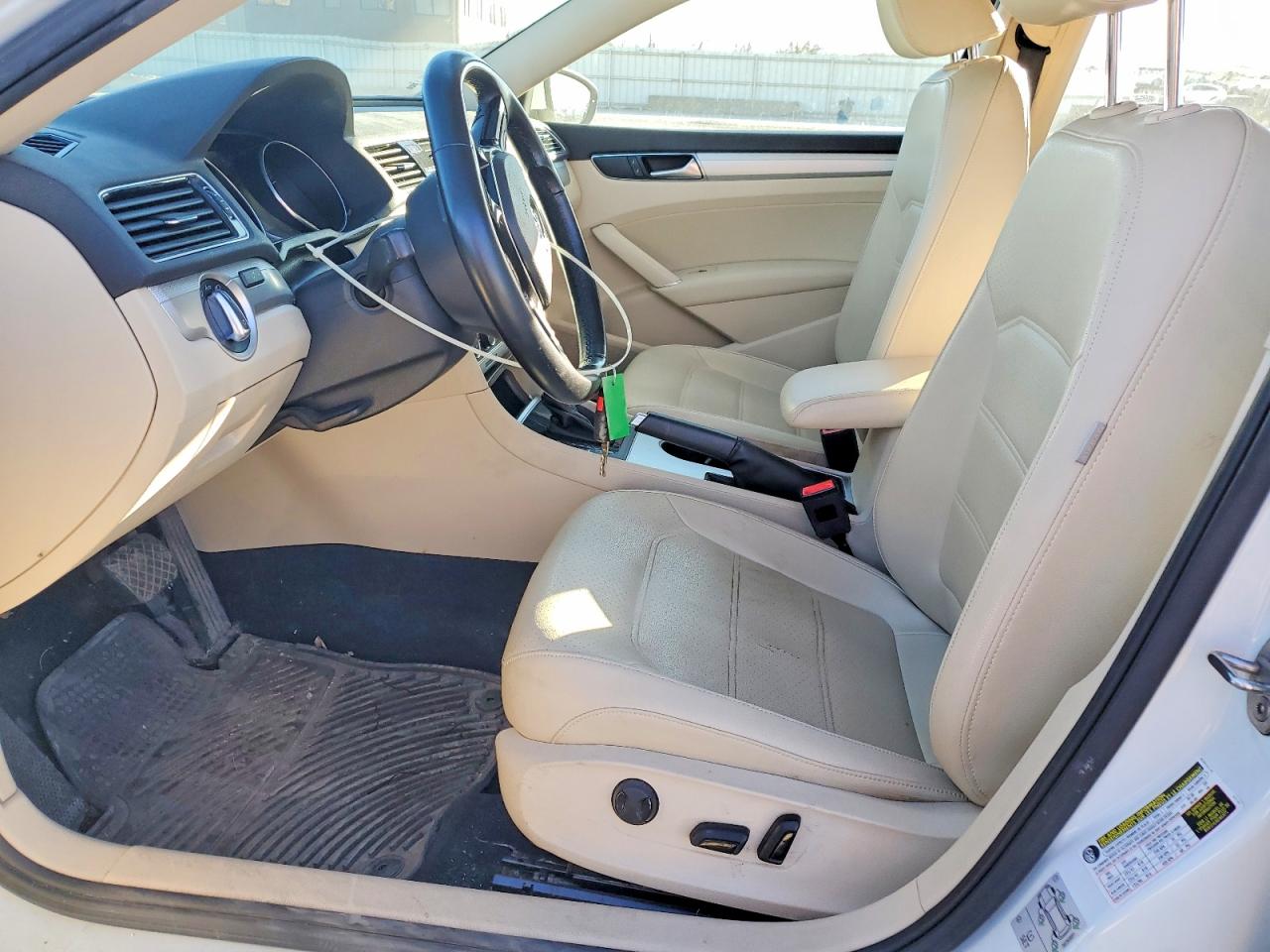 2019 VOLKSWAGEN PASSAT WOLFSBURG photo 7