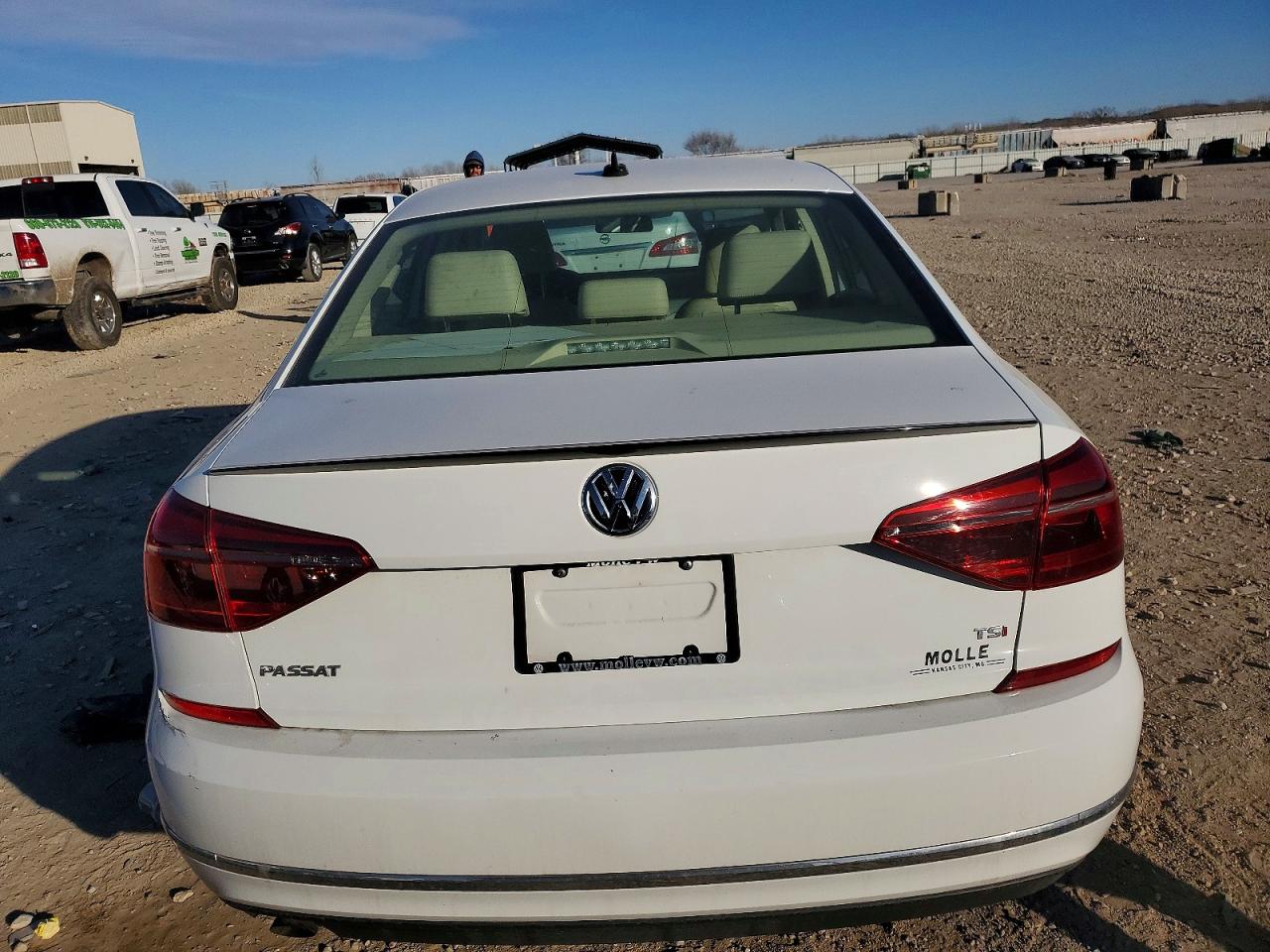 2019 VOLKSWAGEN PASSAT WOLFSBURG photo 6