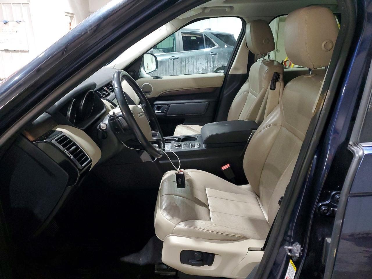 2018 LAND ROVER DISCOVERY SE photo 7
