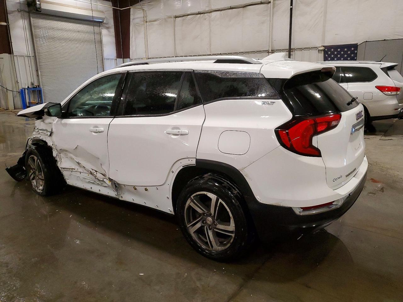 2020 GMC TERRAIN SLT photo 4
