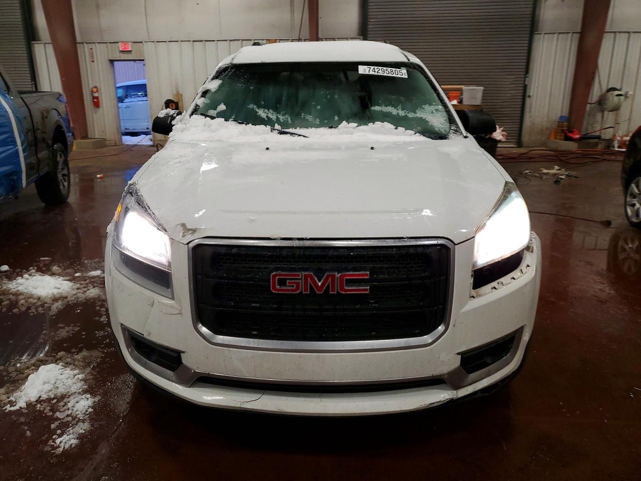 2016 GMC ACADIA SLE photo 13