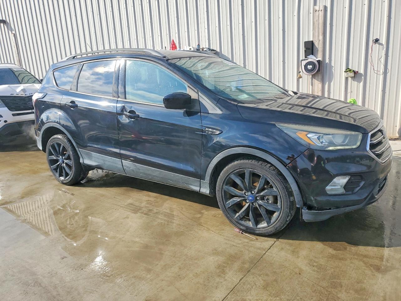 2017 FORD ESCAPE SE photo 7