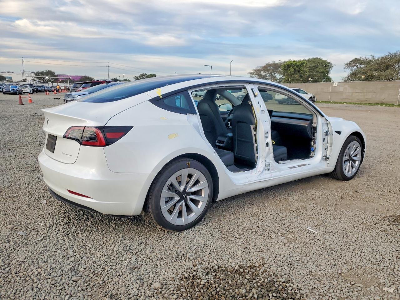 2023 TESLA MODEL 3 photo 3