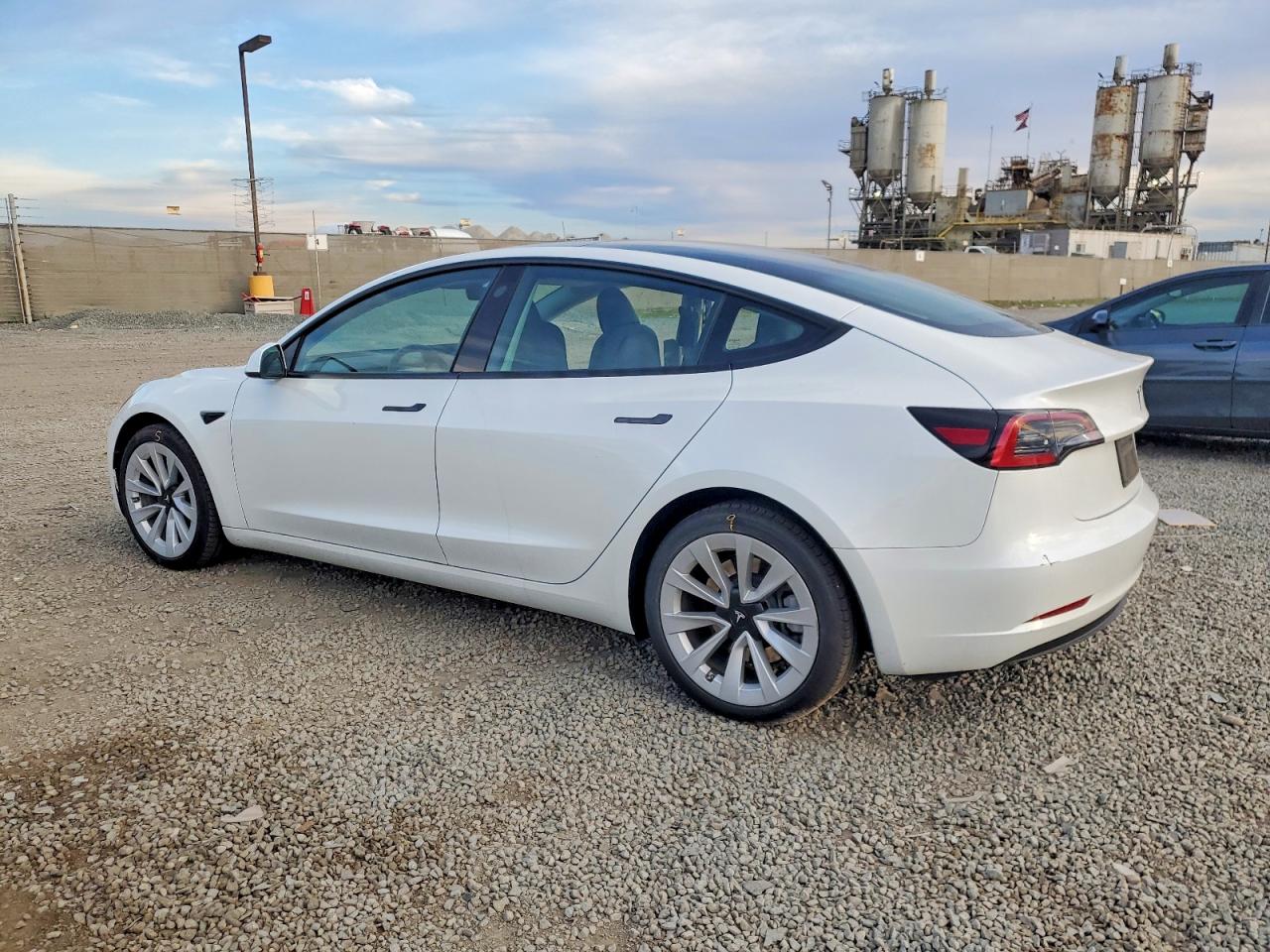 2023 TESLA MODEL 3 photo 2