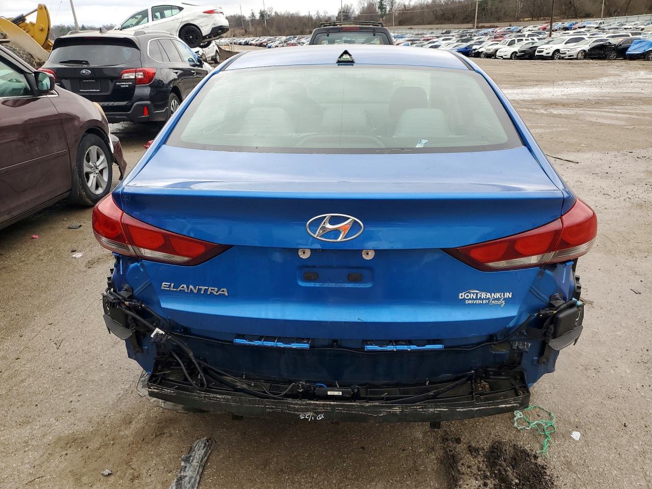 2017 HYUNDAI ELANTRA SE photo 16