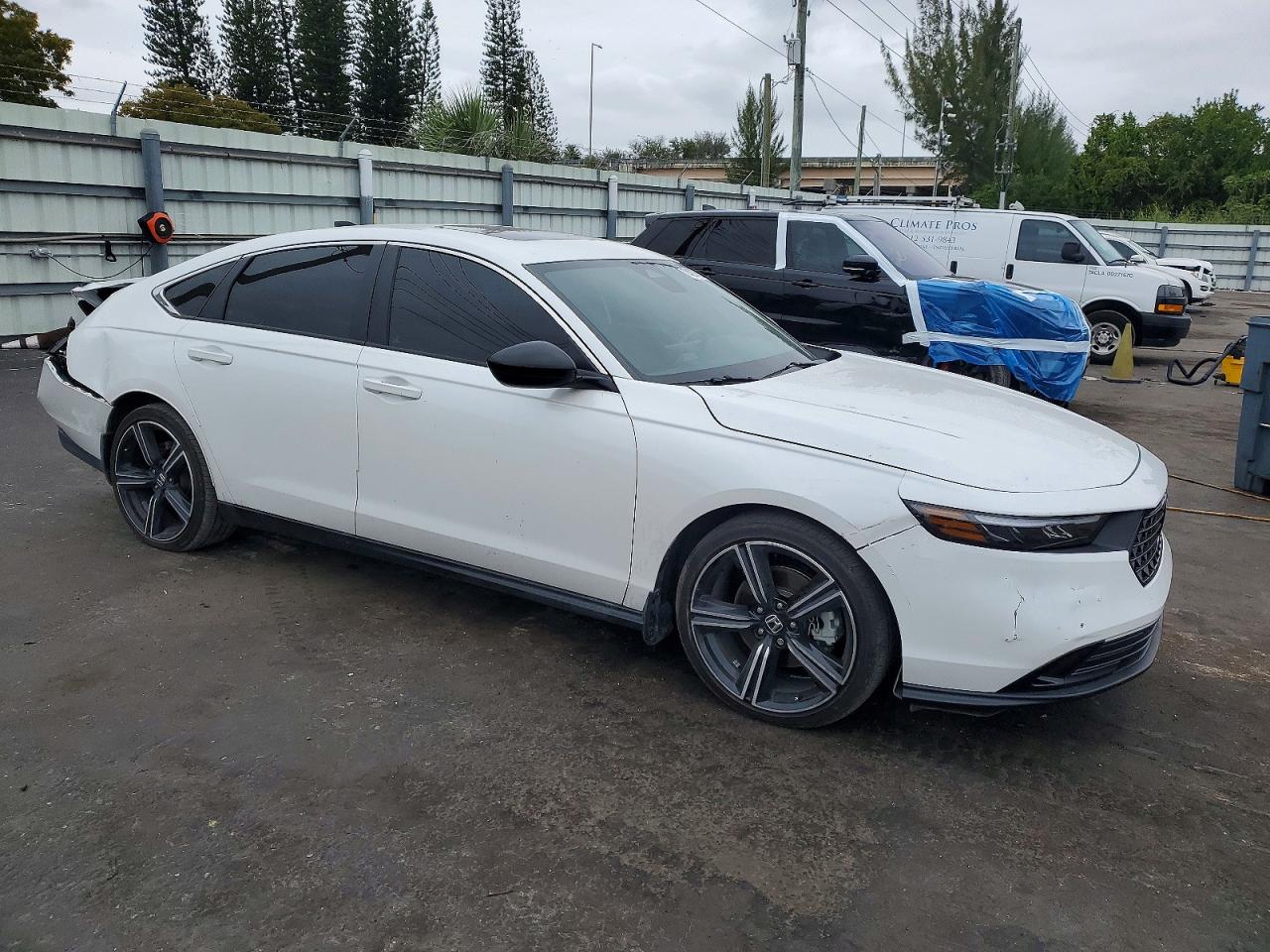 2024 HONDA ACCORD HYBRID SPORT photo 10