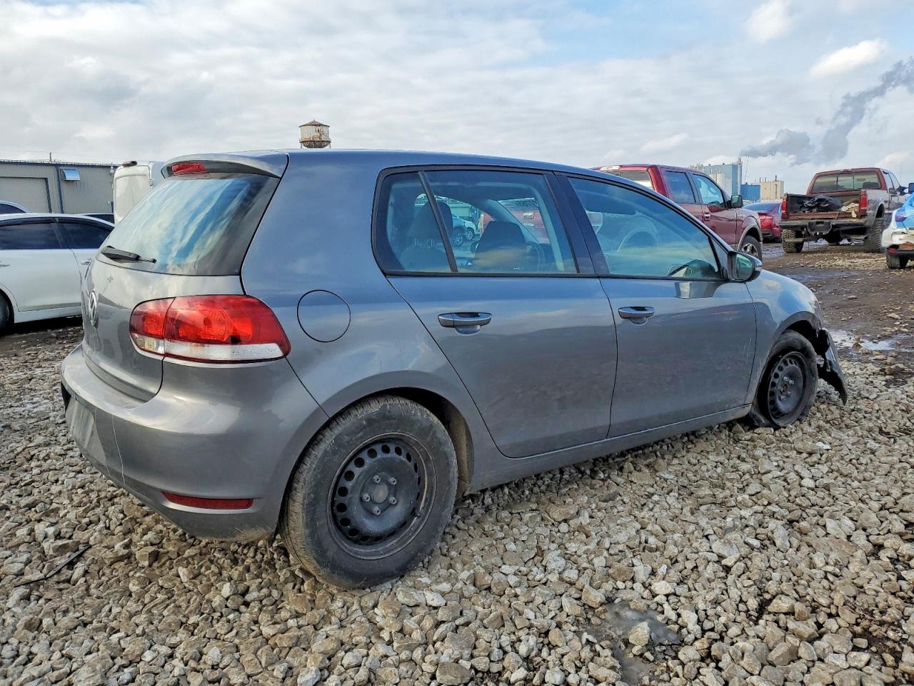 2010 VOLKSWAGEN GOLF photo 5