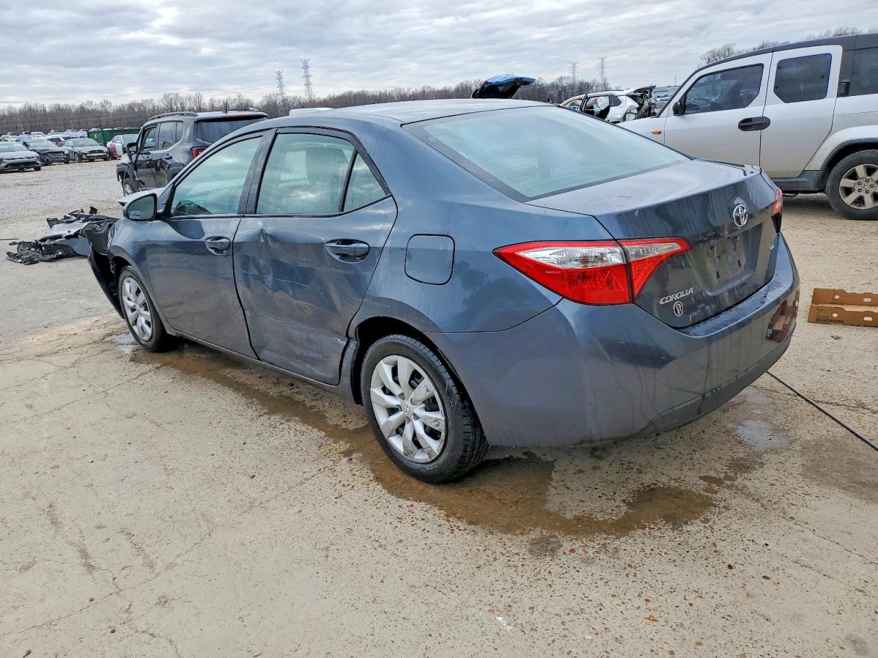 2016 TOYOTA COROLLA LE photo 4