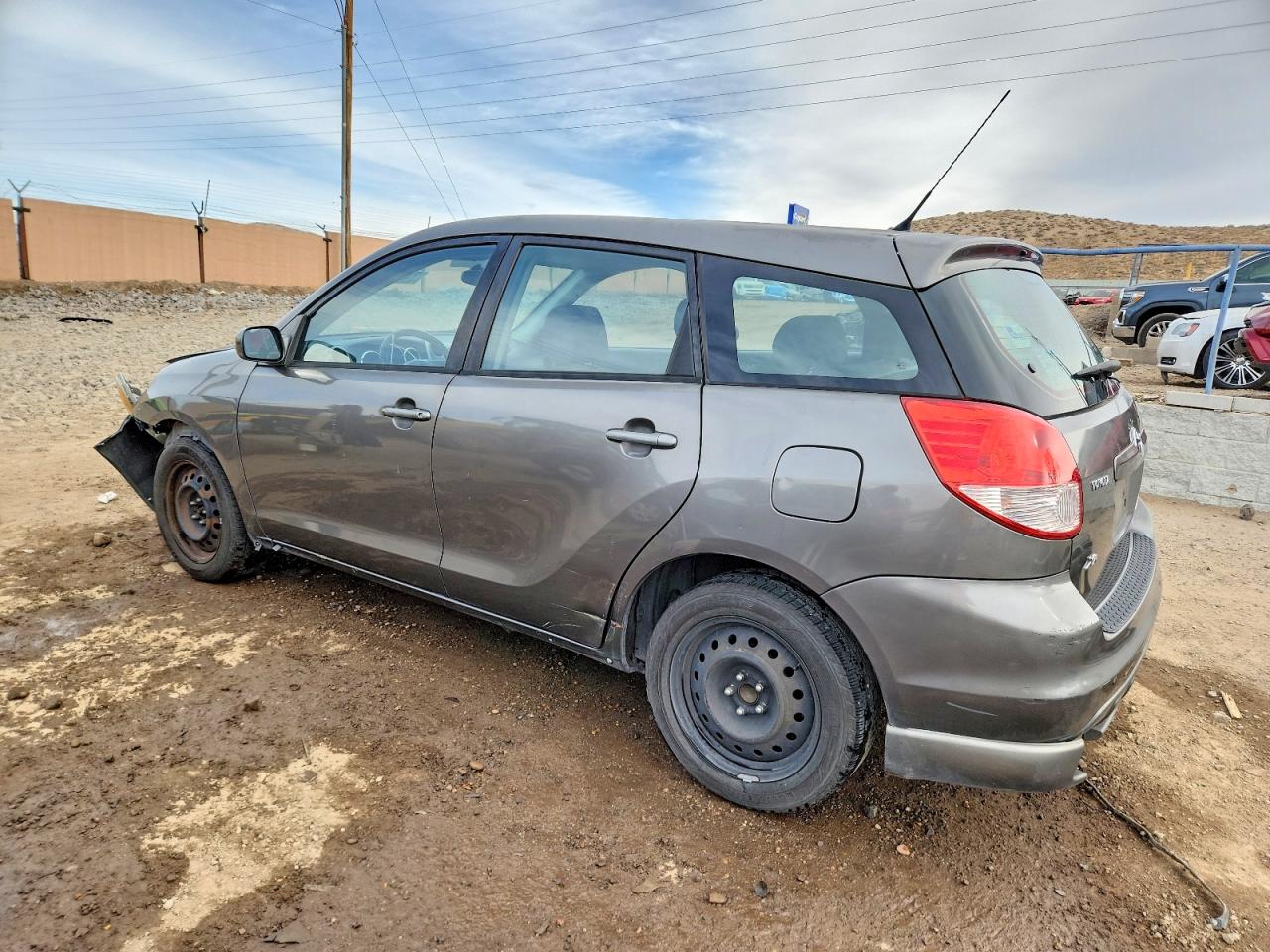 2004 TOYOTA COROLLA MATRIX XR photo 2