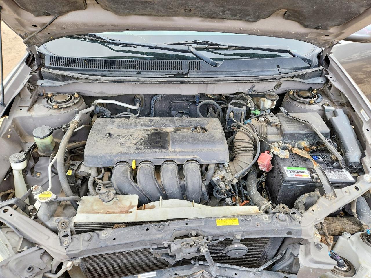 2004 TOYOTA COROLLA MATRIX XR photo 11