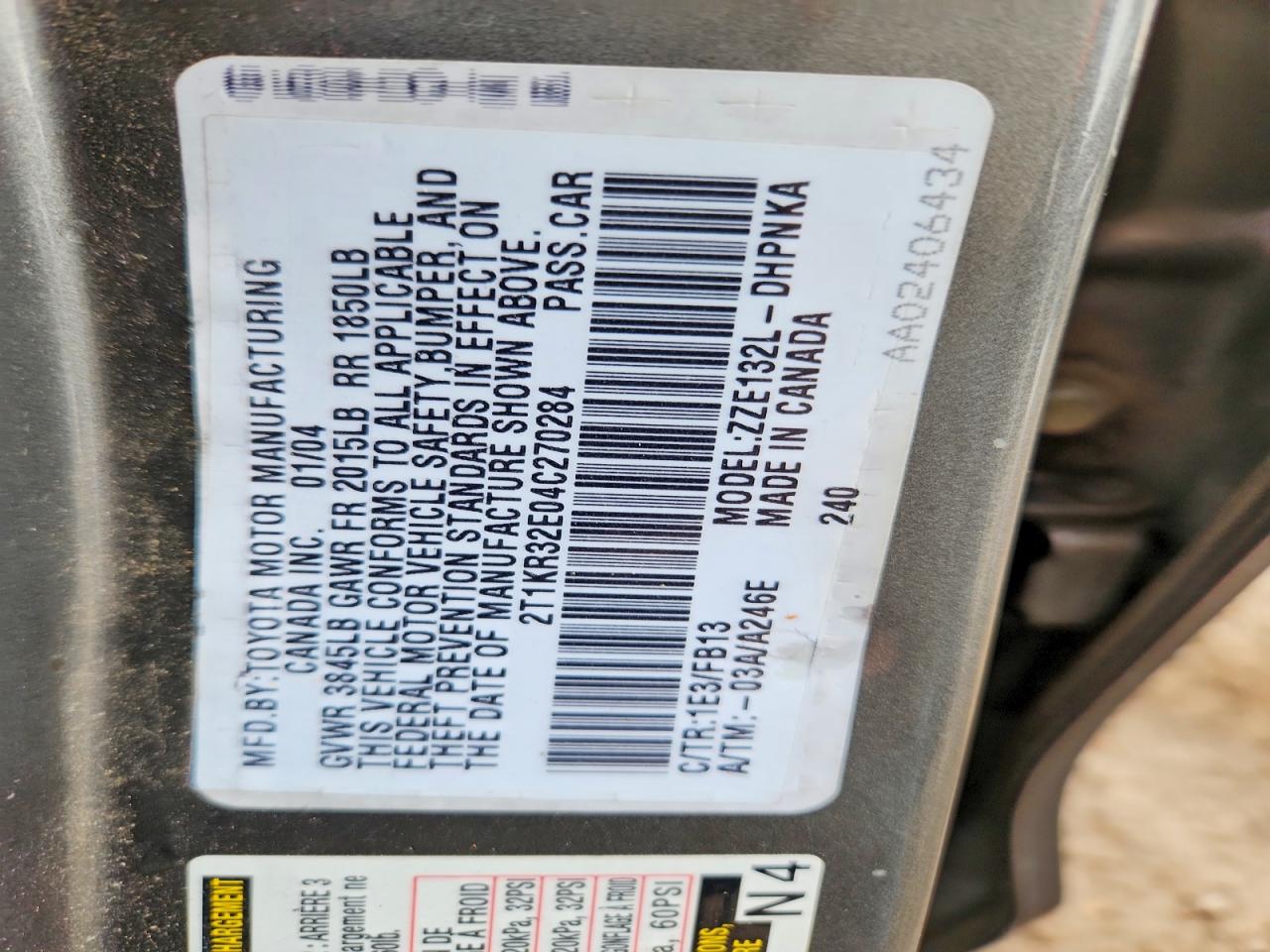 2004 TOYOTA COROLLA MATRIX XR photo 13