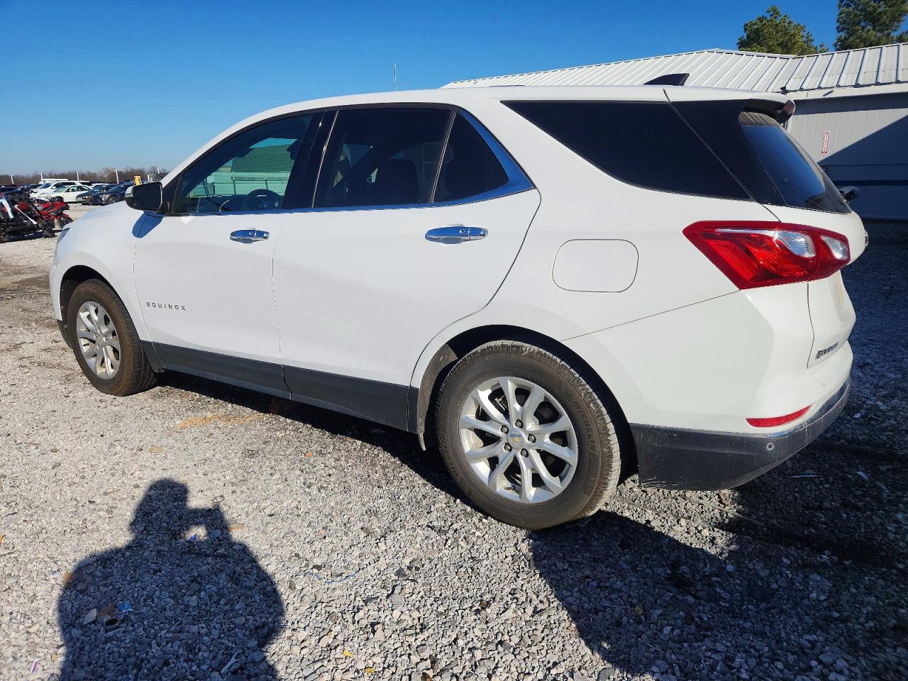 2018 CHEVROLET EQUINOX LT photo 2