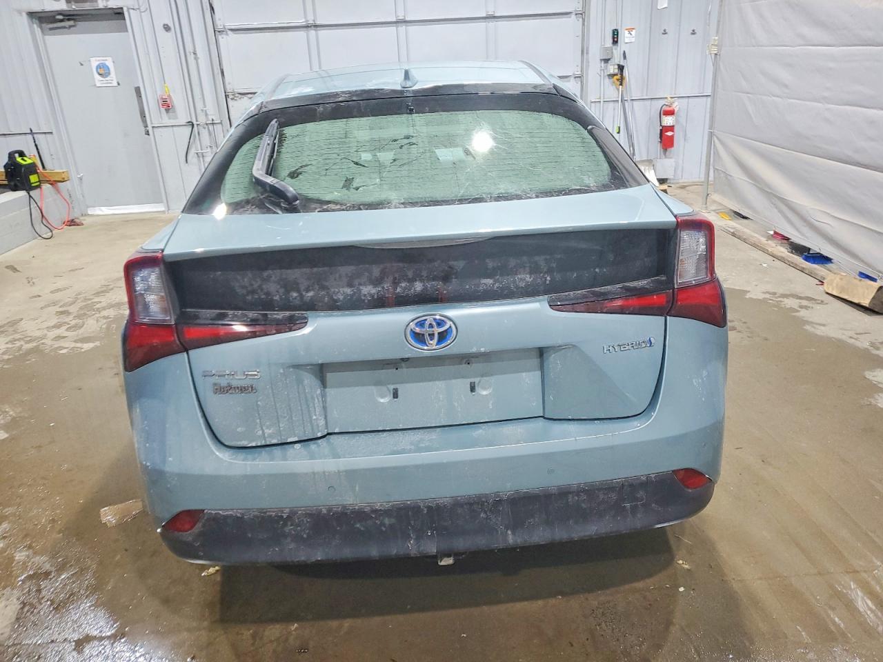 2019 TOYOTA PRIUS LE photo 6