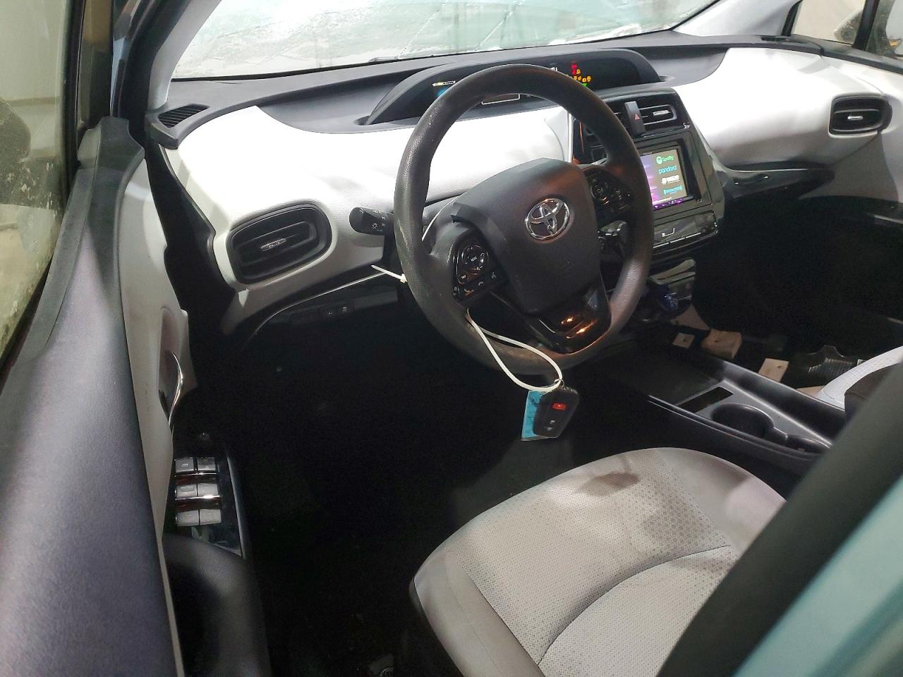 2019 TOYOTA PRIUS LE photo 8