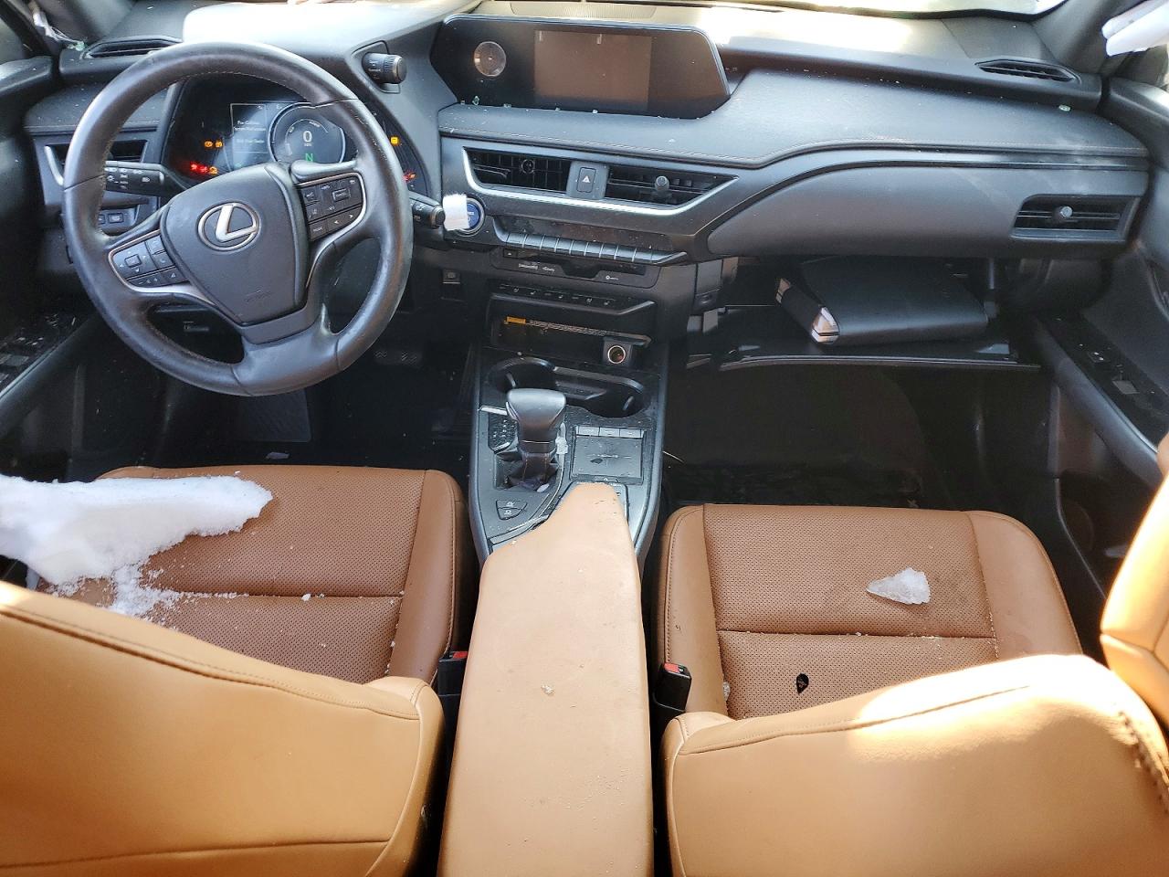 2021 LEXUS UX 250H photo 8