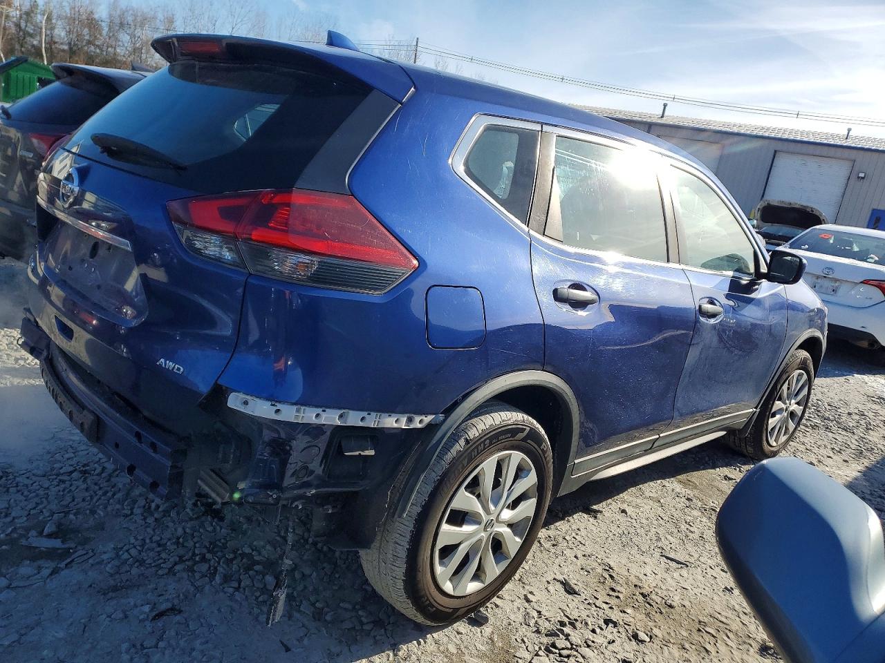 2018 NISSAN ROGUE S photo 5