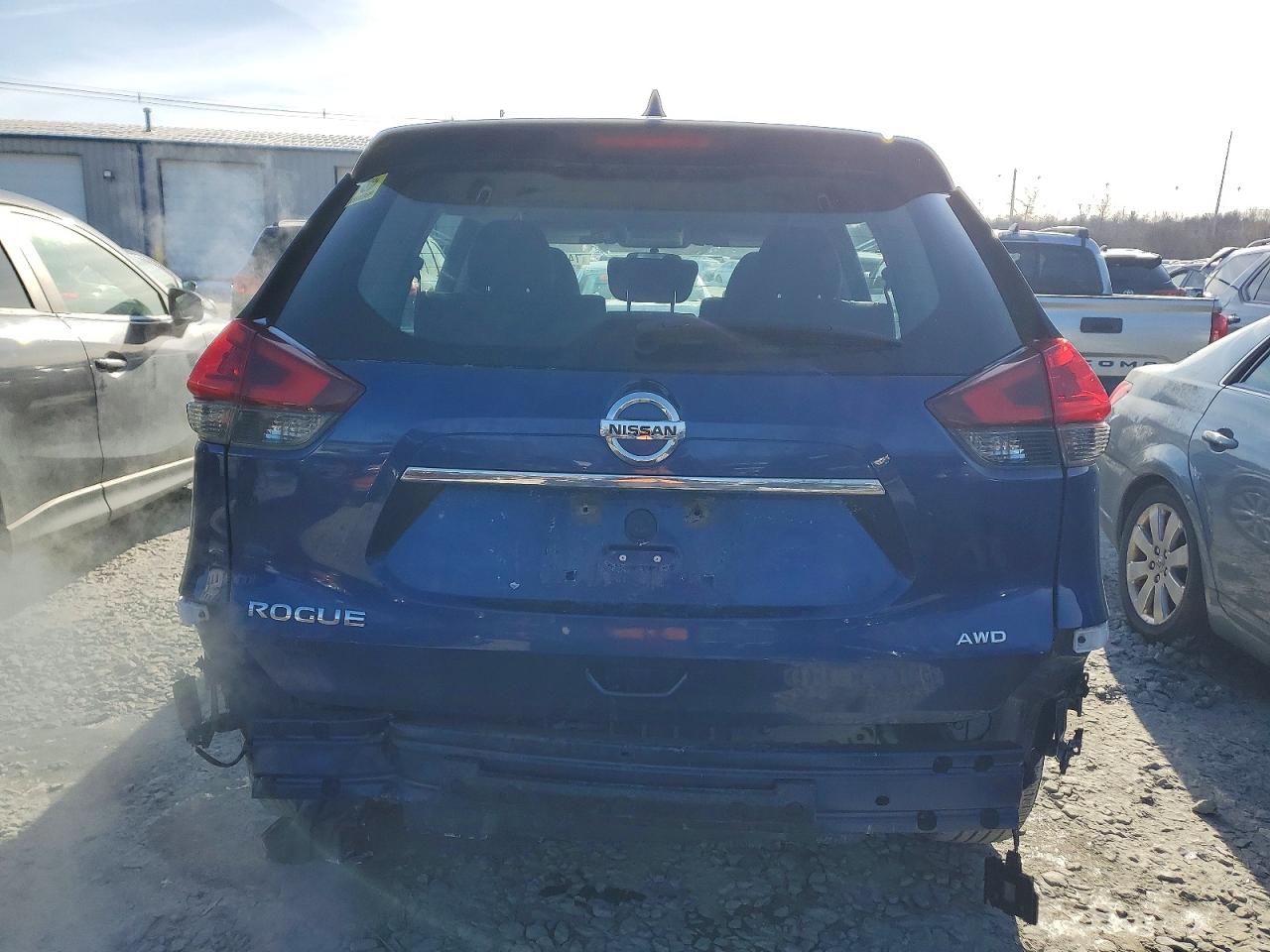 2018 NISSAN ROGUE S photo 11