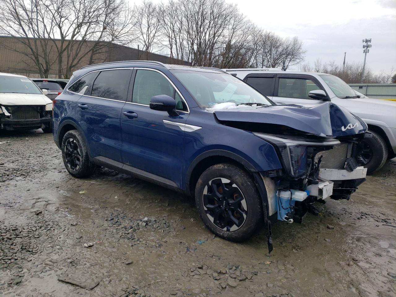 2024 KIA SORENTO S photo 10
