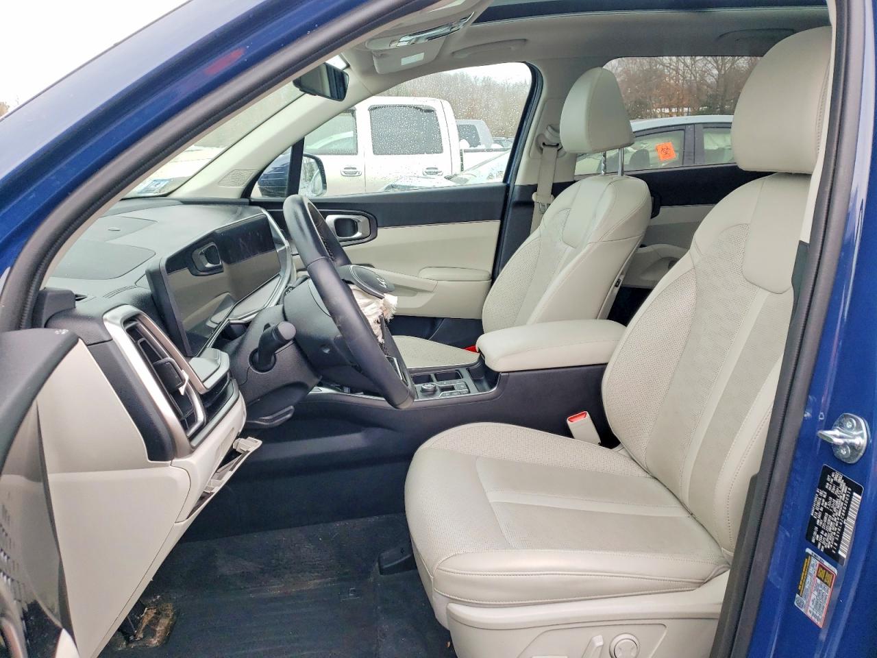 2024 KIA SORENTO S photo 19