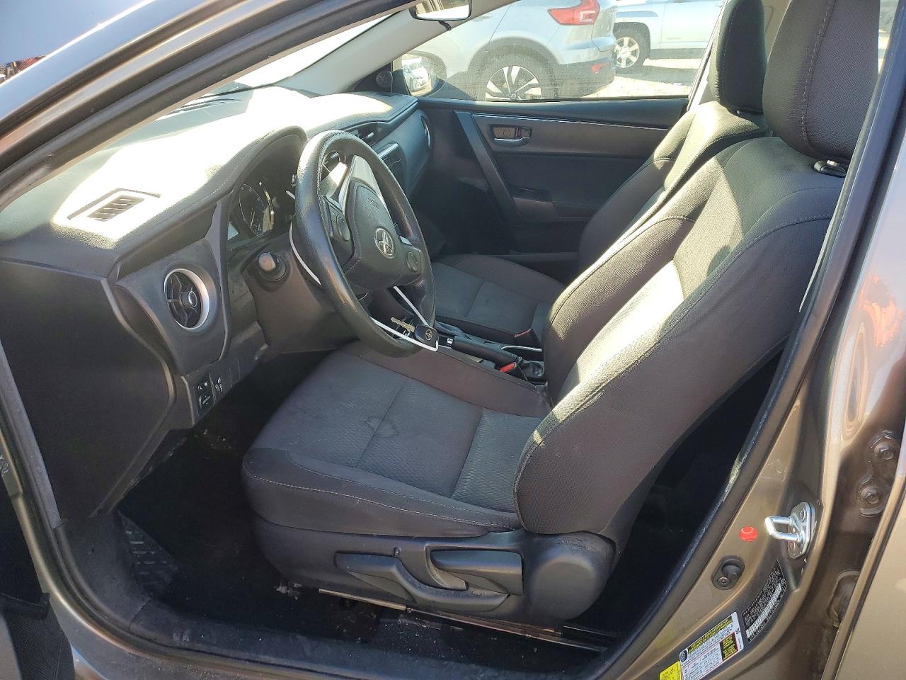 2018 TOYOTA COROLLA L photo 7