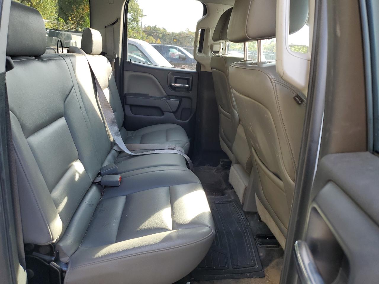 2015 CHEVROLET SILVERADO K2500 HEAVY DUTY photo 28