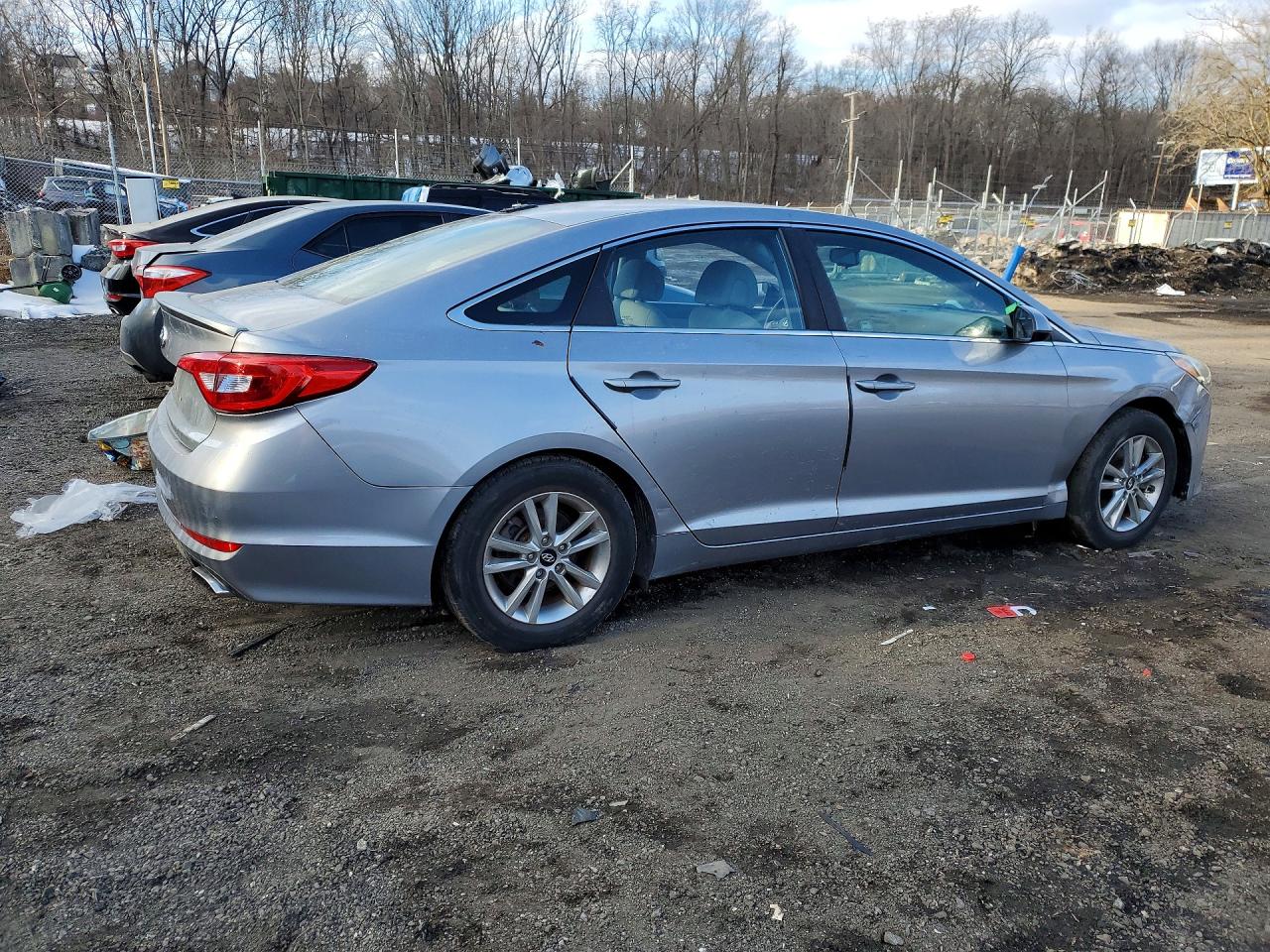 2016 HYUNDAI SONATA SE photo 3