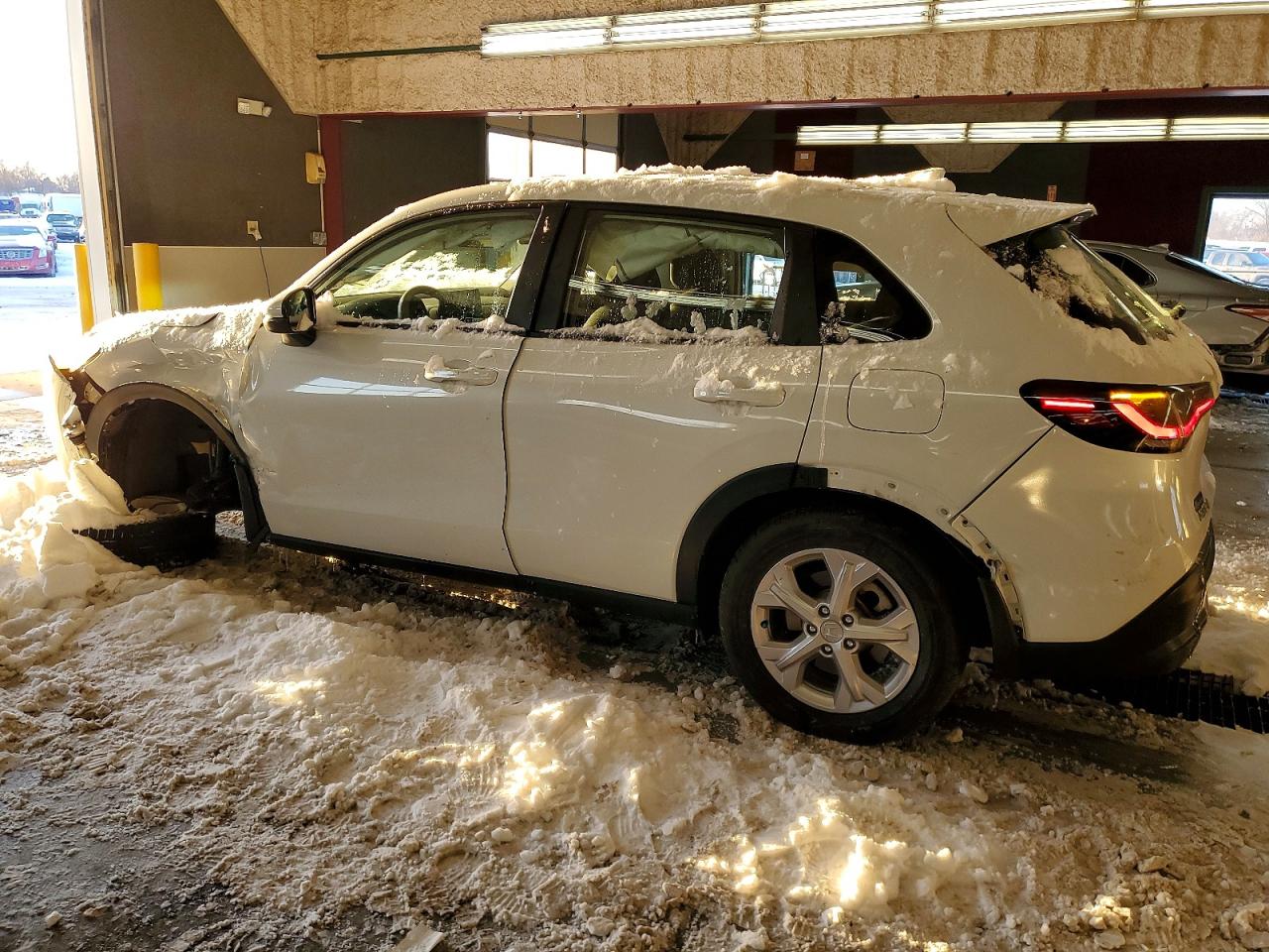 2024 HONDA HR-V LX photo 2