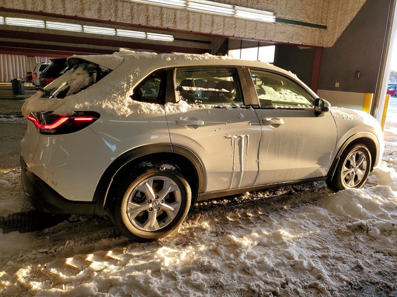 2024 HONDA HR-V LX photo 3