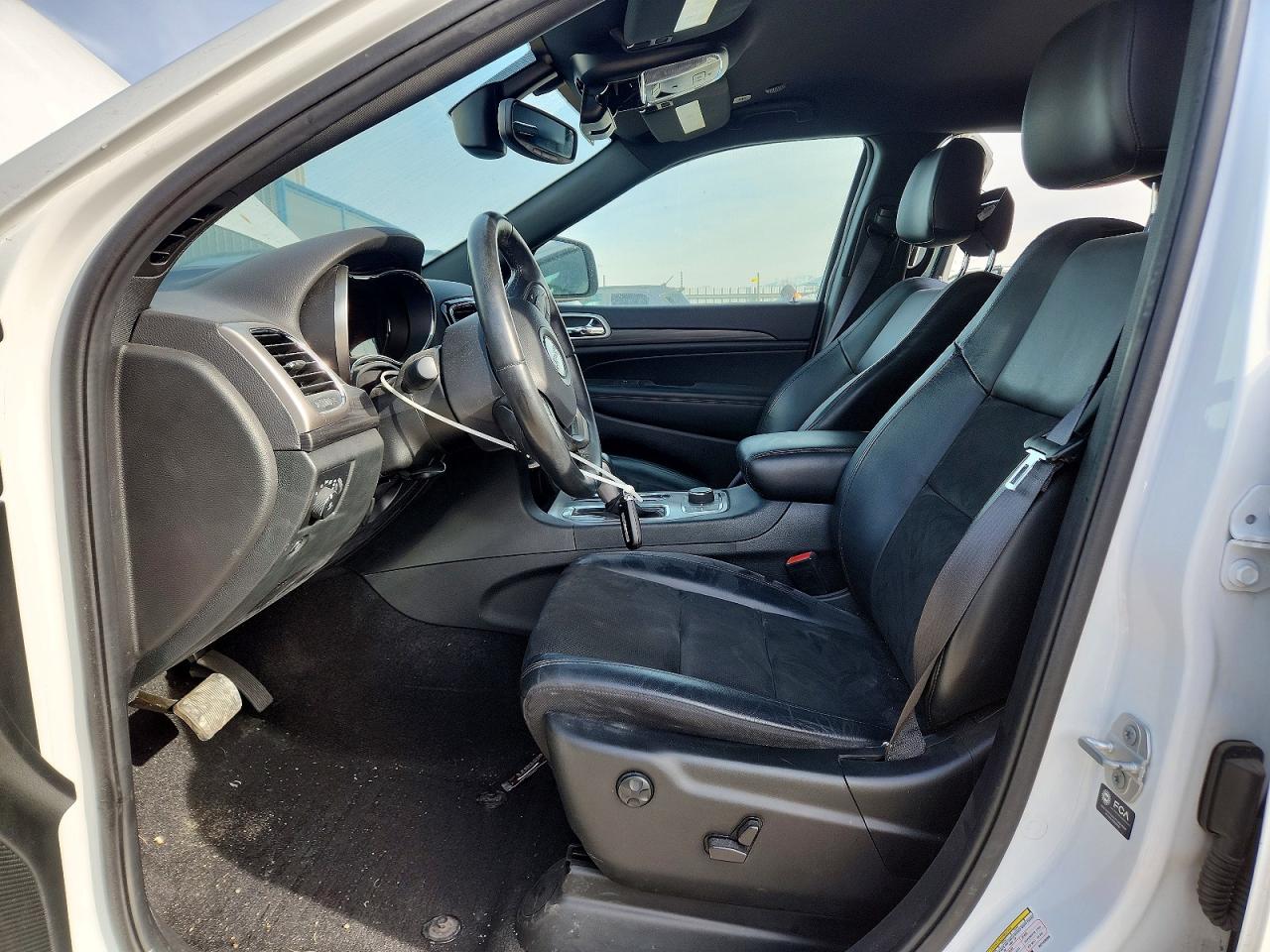 2022 JEEP GRAND CHEROKEE LAREDO E photo 7