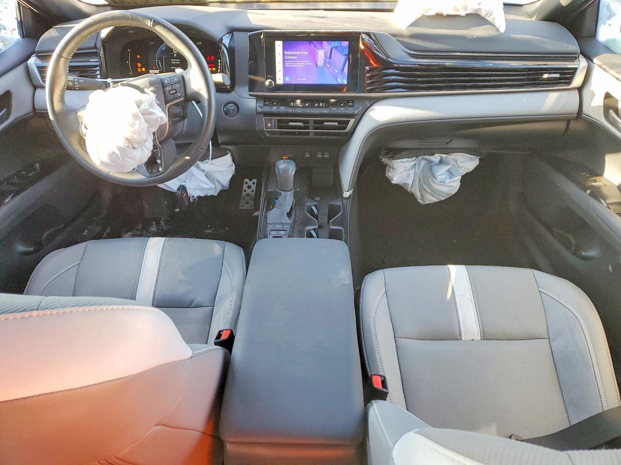 2025 TOYOTA CAMRY XSE photo 8