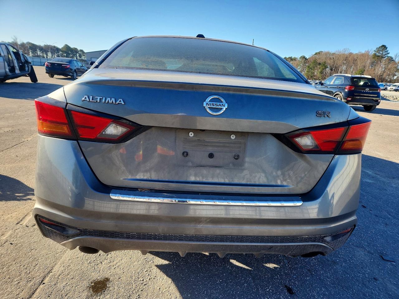 2019 NISSAN ALTIMA SR photo 11