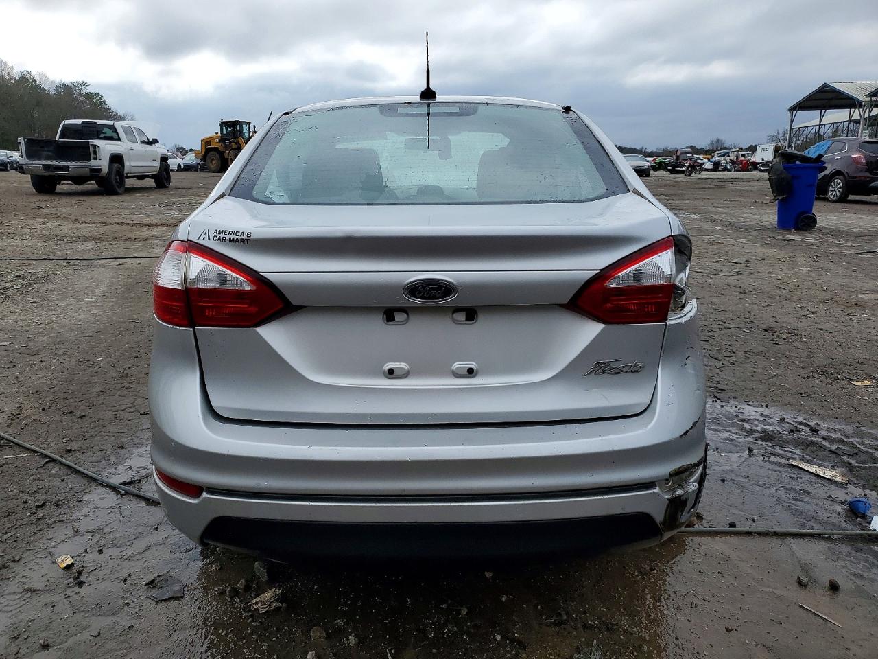 2015 FORD FIESTA S photo 11