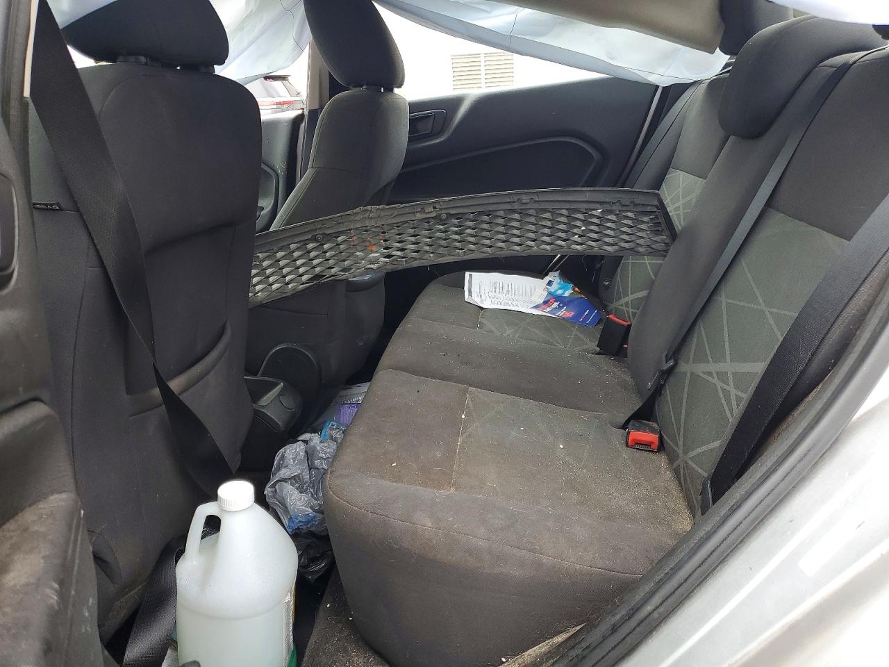 2015 FORD FIESTA S photo 19