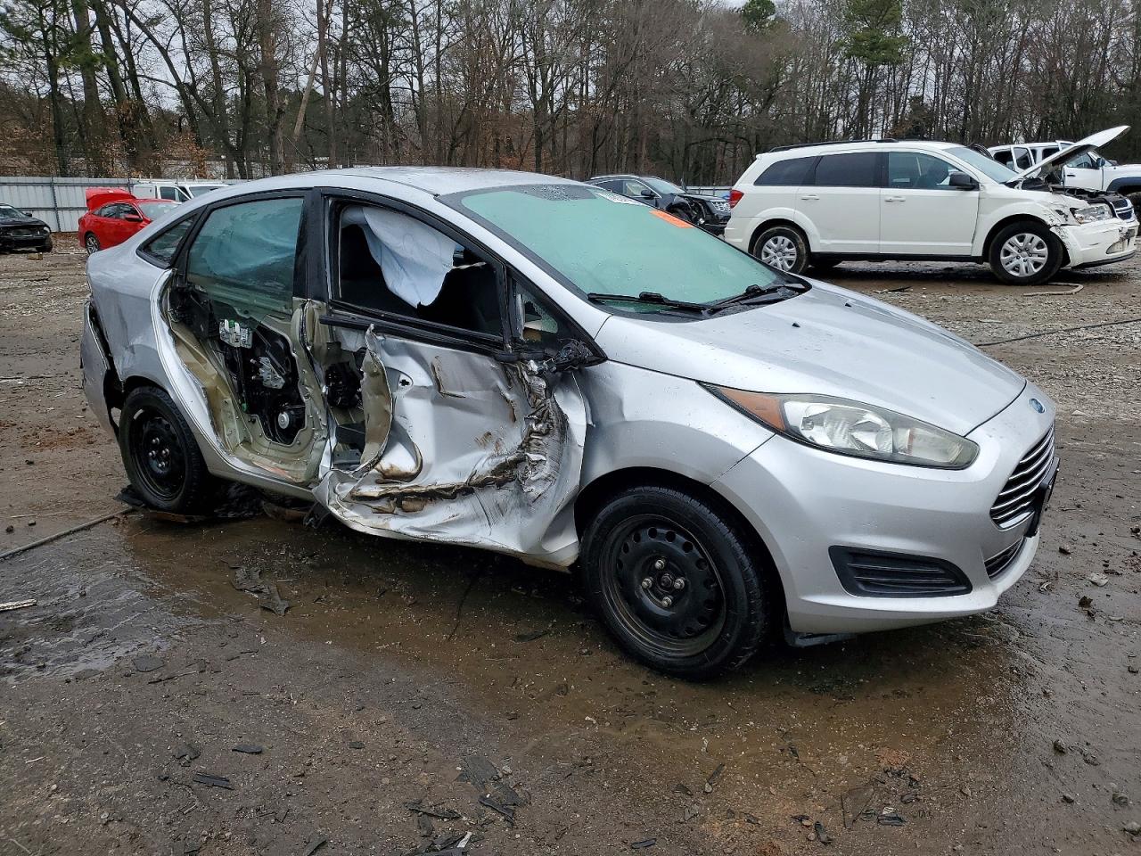 2015 FORD FIESTA S photo 7