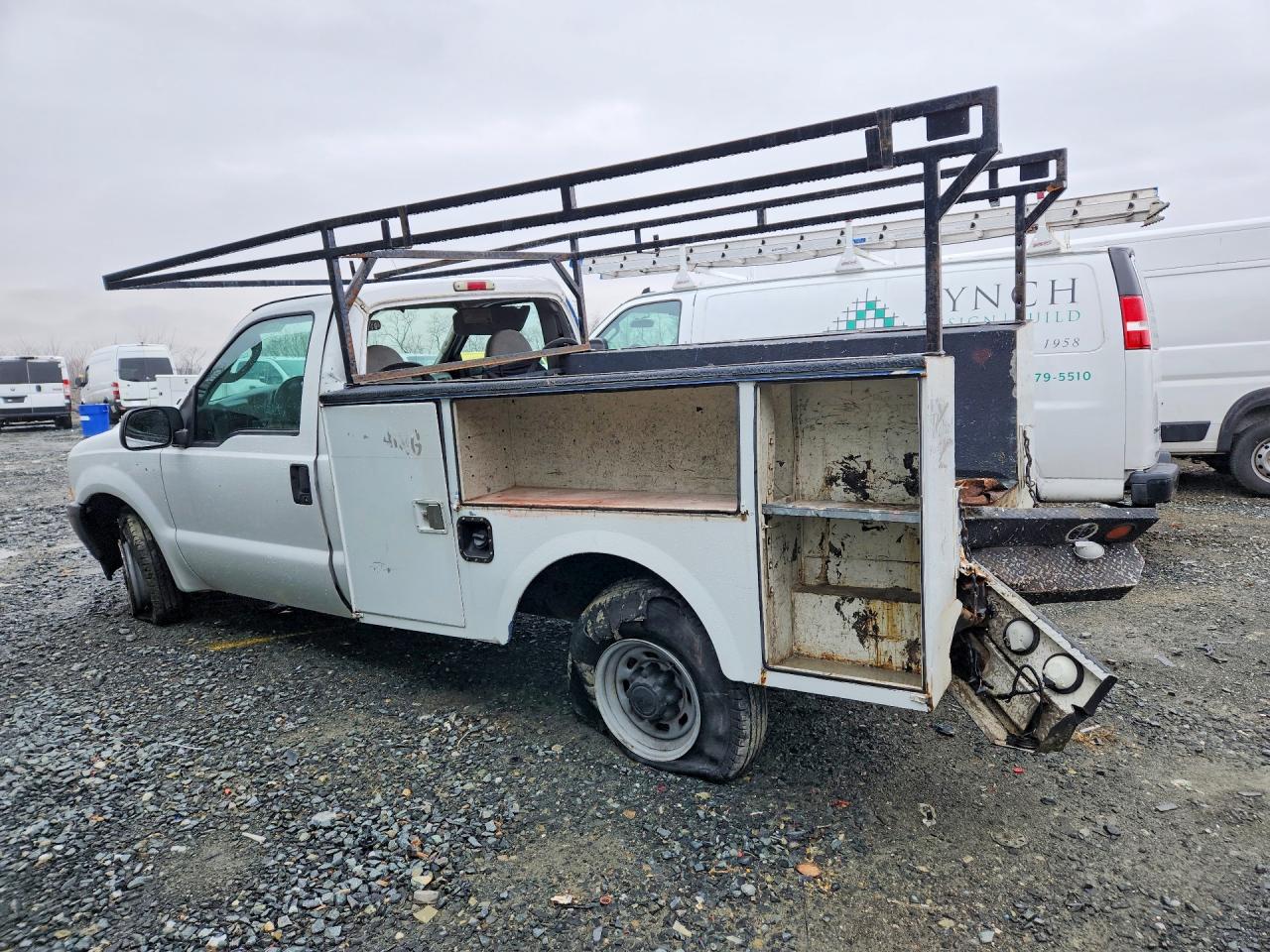 2004 FORD F250 SUPER DUTY UTILITY / SERVICE TRUCK photo 3