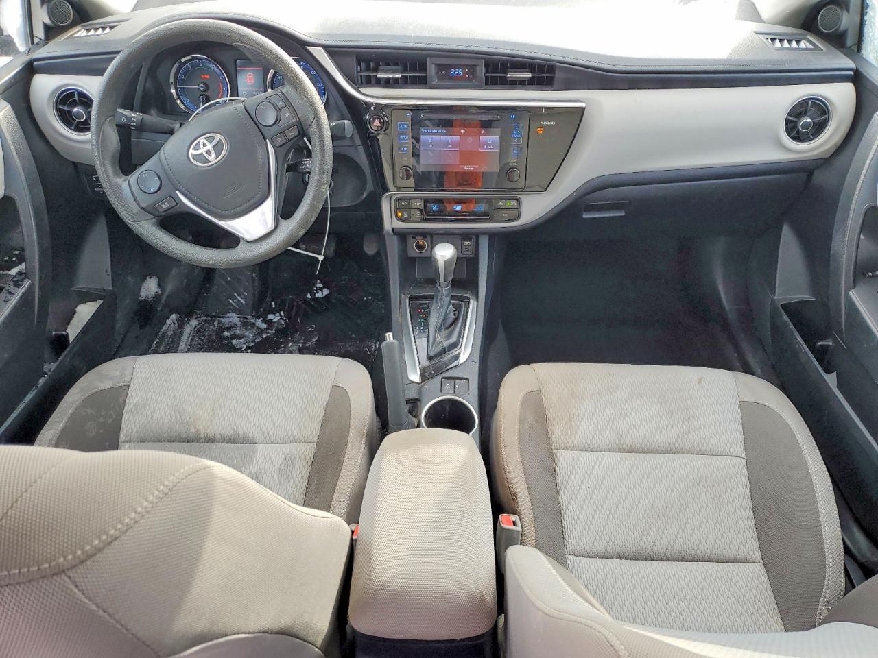 2017 TOYOTA COROLLA L photo 22