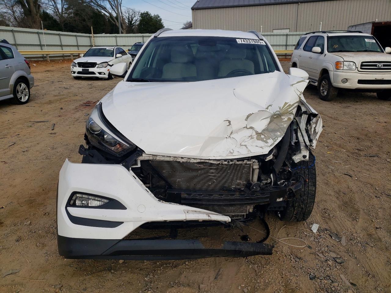 2018 HYUNDAI TUCSON SEL photo 9