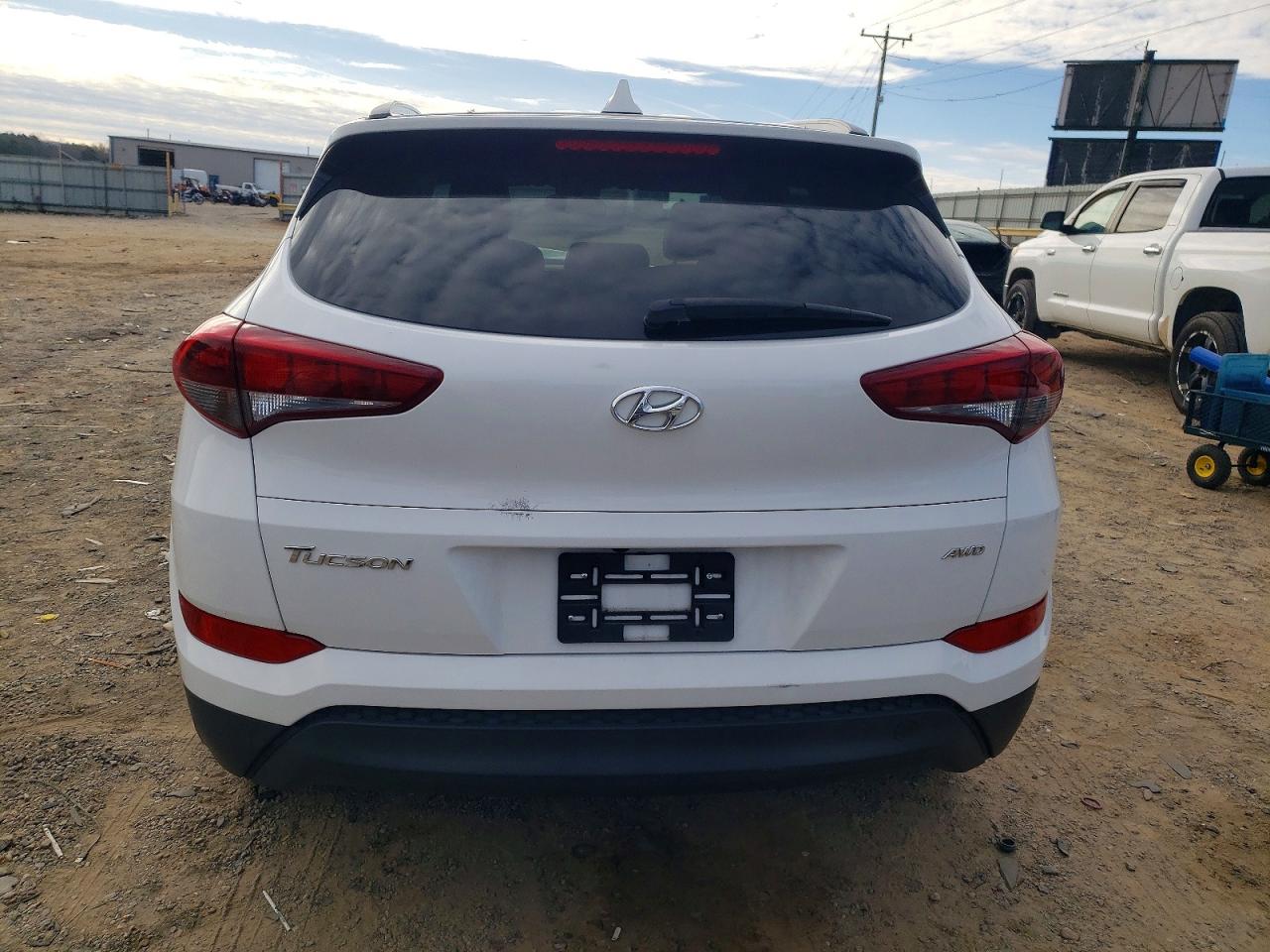 2018 HYUNDAI TUCSON SEL photo 11