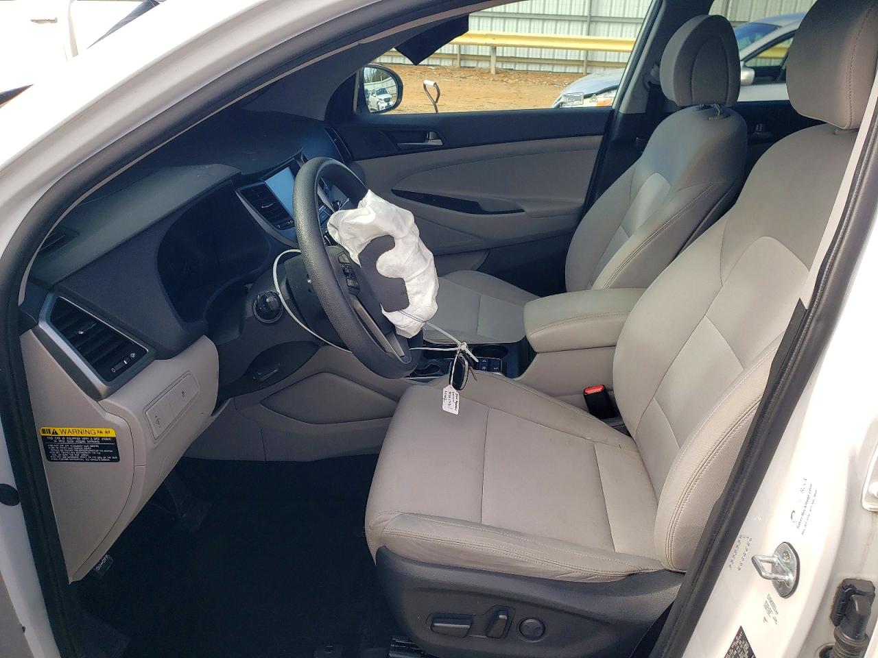 2018 HYUNDAI TUCSON SEL photo 13