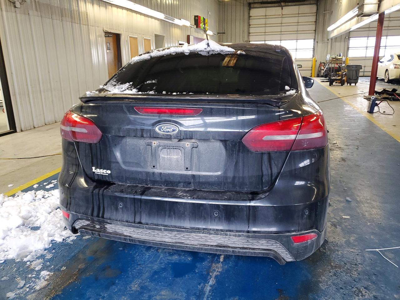 2015 FORD FOCUS SE photo 11