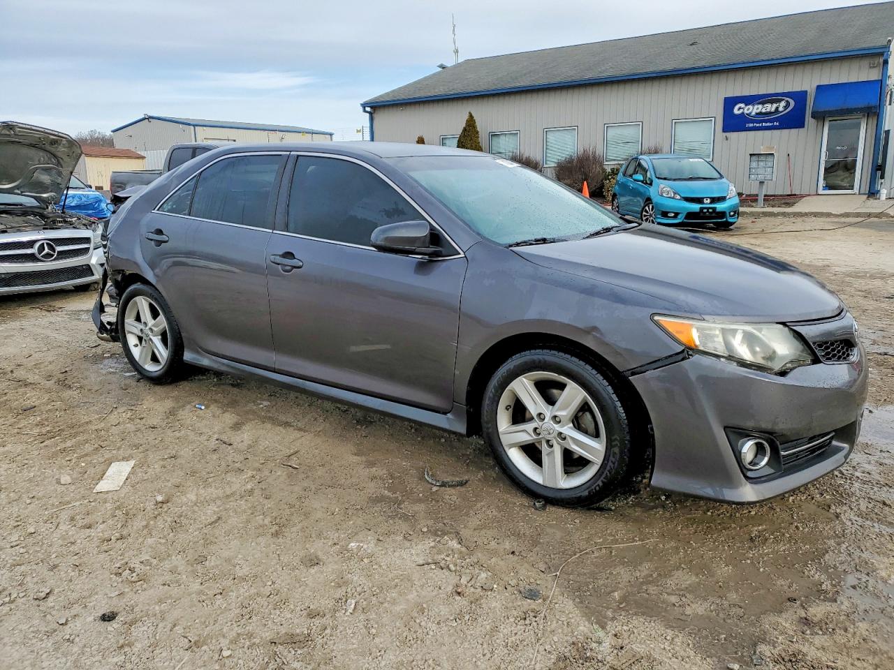 2014 TOYOTA CAMRY SE photo 7
