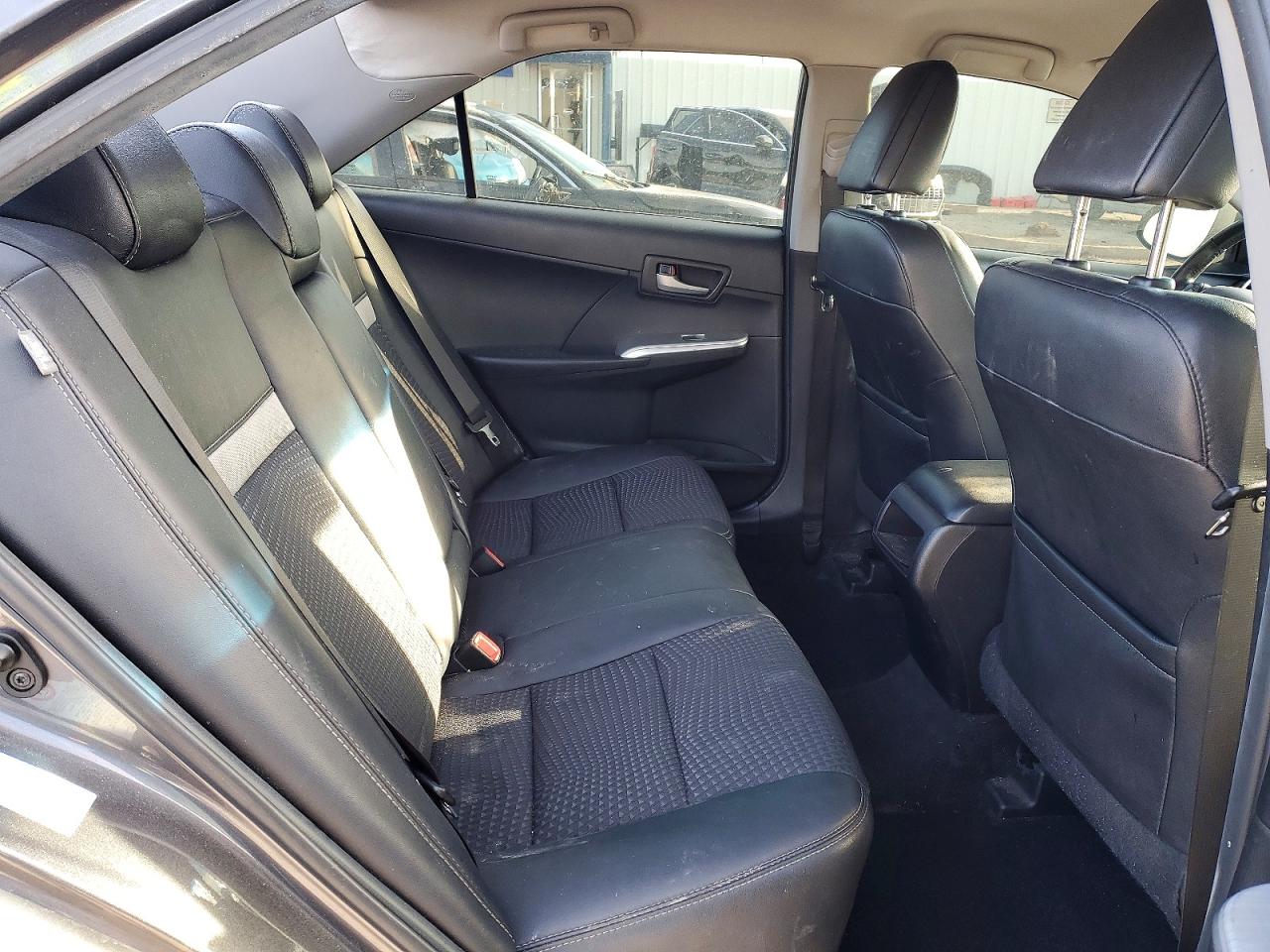 2014 TOYOTA CAMRY SE photo 19