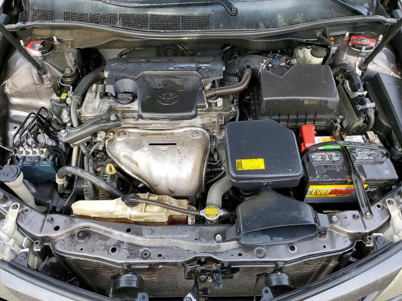 2014 TOYOTA CAMRY SE photo 21