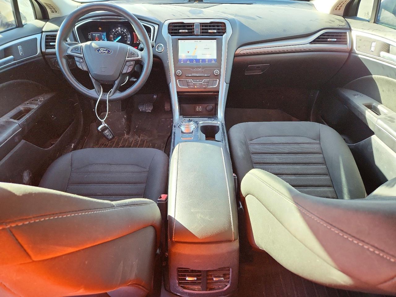 2019 FORD FUSION SE photo 8