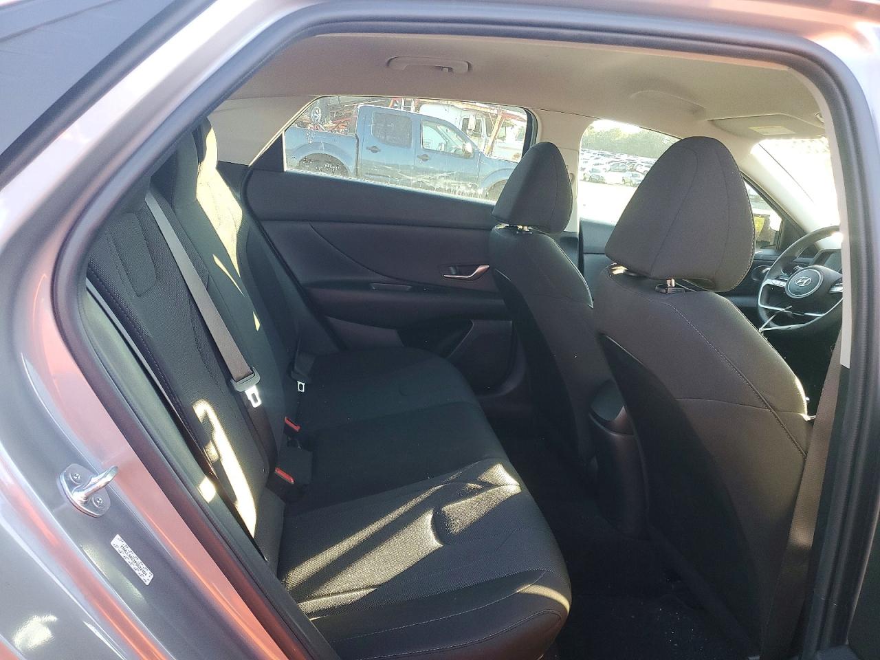 2023 HYUNDAI ELANTRA SE photo 10