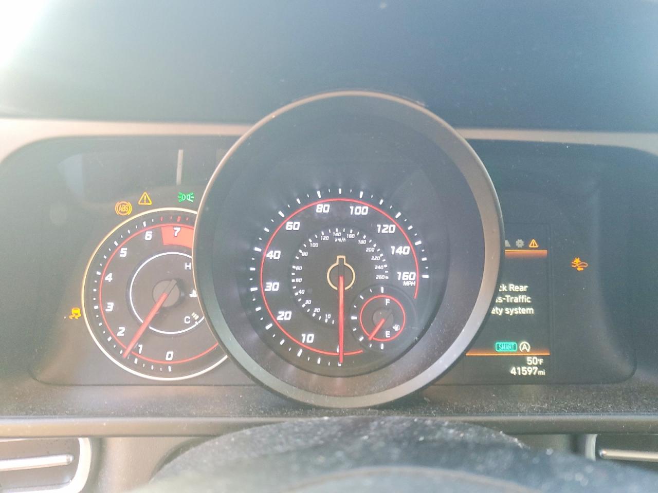 2023 HYUNDAI ELANTRA SE photo 9