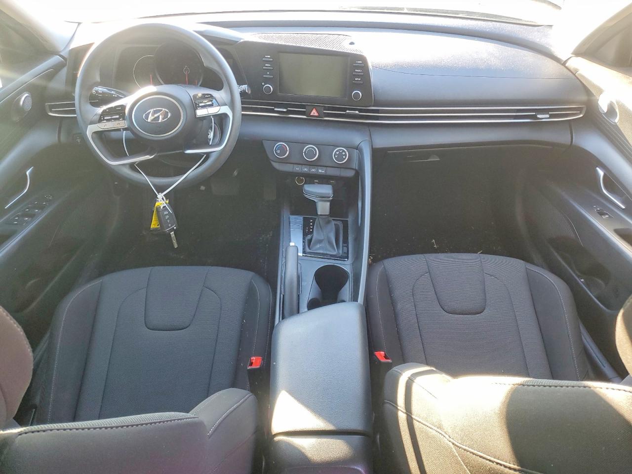 2023 HYUNDAI ELANTRA SE photo 8