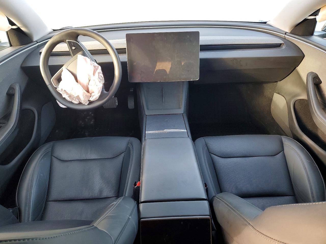 2024 TESLA MODEL 3 photo 8