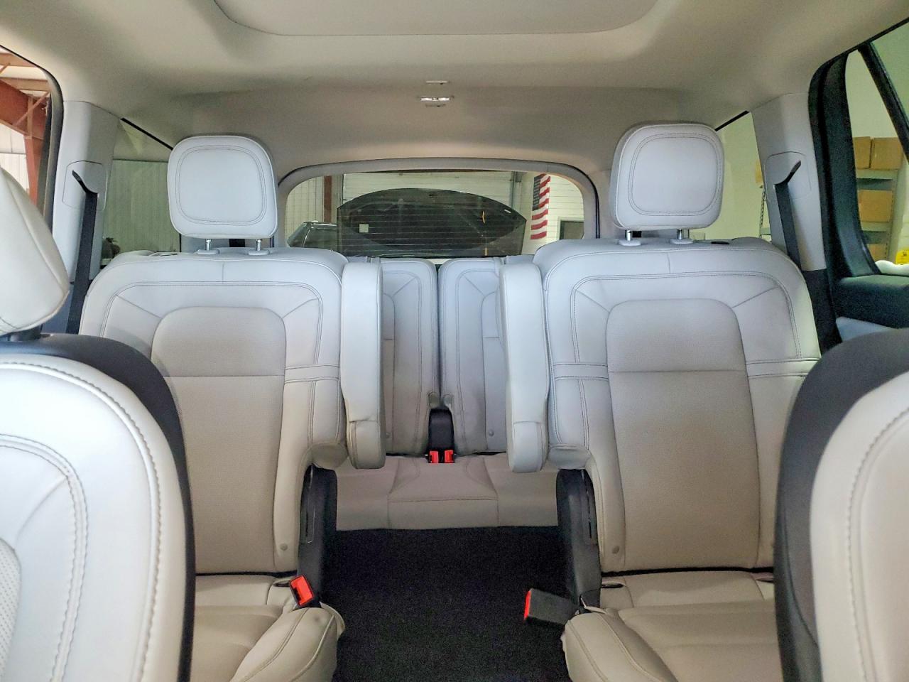 2025 LINCOLN AVIATOR RESERVE photo 19