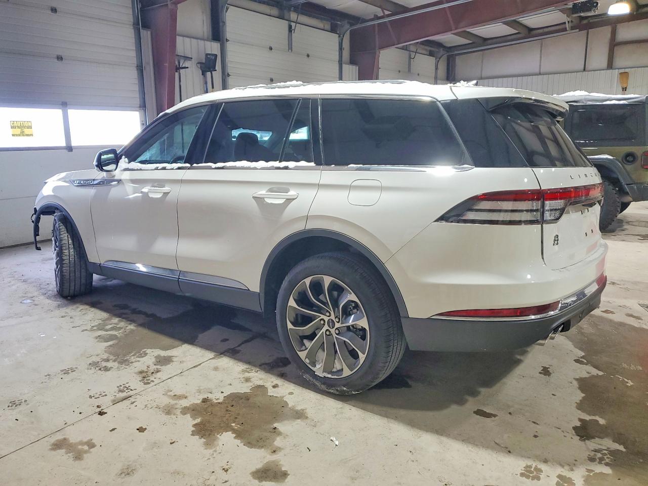 2025 LINCOLN AVIATOR RESERVE photo 3
